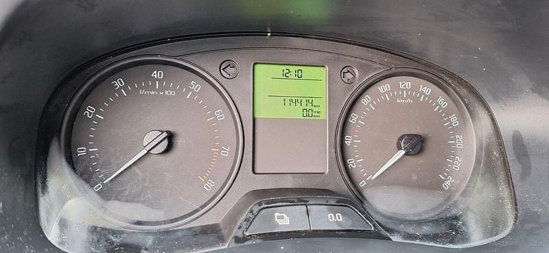 Schwarz Gebraucht 2014 Skoda Fabia Active Kleinwagen | 4.300 € (Guter Preis) - Bild 1/4