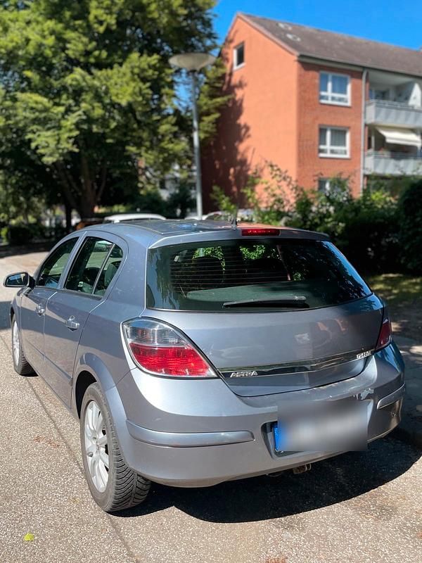 Gebraucht Opel Astra 101 PS (74 kW) 2007 Grau Limousine