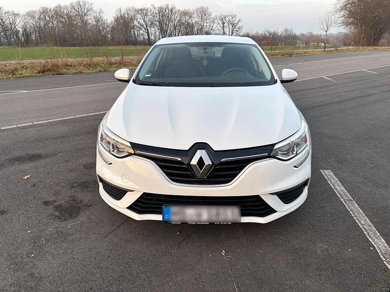Gebraucht Renault Mégane IV 101 PS (74 kW) 2017 Weiß Limousine