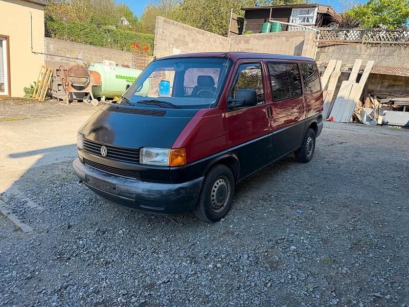 Second-hand VW Caravelle 102 CP (75 kW) 1997 Roșu Van