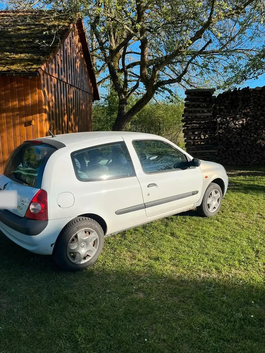 Gebraucht Renault Clio 58 PS (42 kW) 2001 Kleinwagen