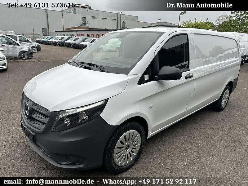 Arktikweiss Gebraucht 2023 Mercedes Vito Van / Kleinbus | 33.201 € (Fairer Preis) - Bild 1/4