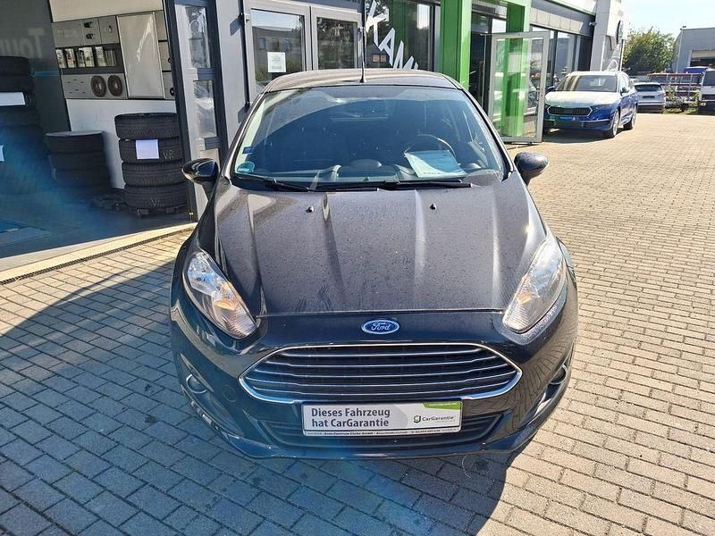 Gebraucht Ford Fiesta Trend 101 PS (74 kW) 2014 Schwarz Kleinwagen