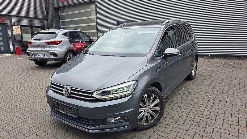 Grau Gebraucht 2017 VW Touran Highline Van / Kleinbus | 19.500 € (Guter Preis) - Bild 1/4