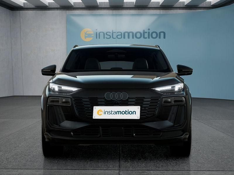 Schwarz Neu 2025 Audi Q6 Sportback e-tron S-Line SUV | 82.949 € (Teuer) - Bild 1/4