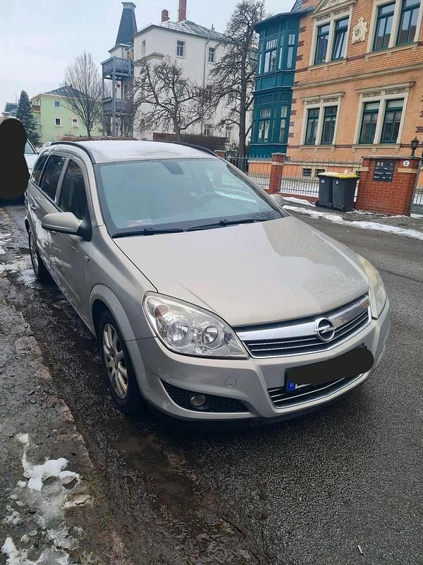 Braun Gebraucht 2009 Opel Astra Kombi | 3.899 € (Teuer) - Bild 1/4