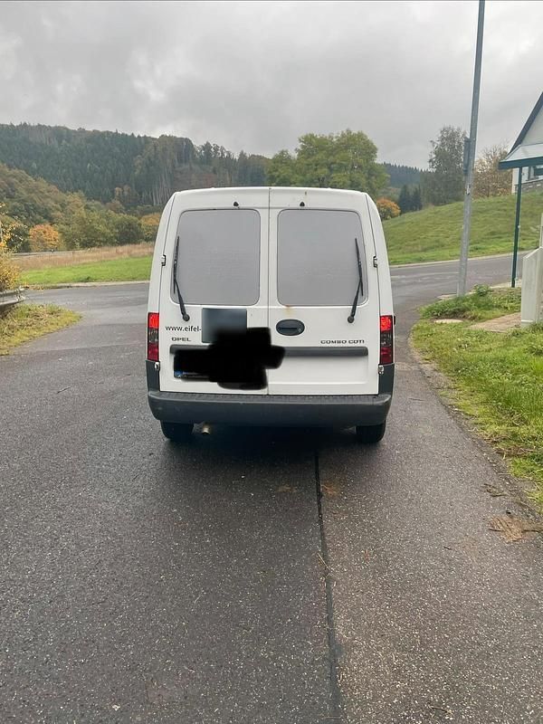 Gebraucht Opel Combo 75 PS (55 kW) 2007 Weiß Van / Kleinbus