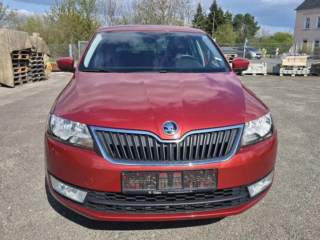 Gebraucht Skoda Rapid Joy 110 PS (80 kW) 2016 Rot Kleinwagen