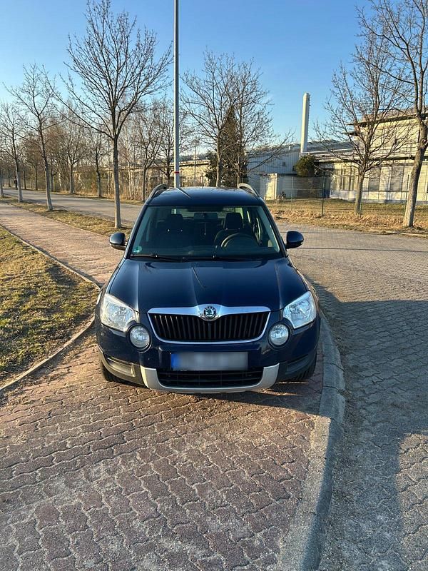 Gebraucht Skoda Yeti 105 PS (77 kW) 2011 Blau SUV