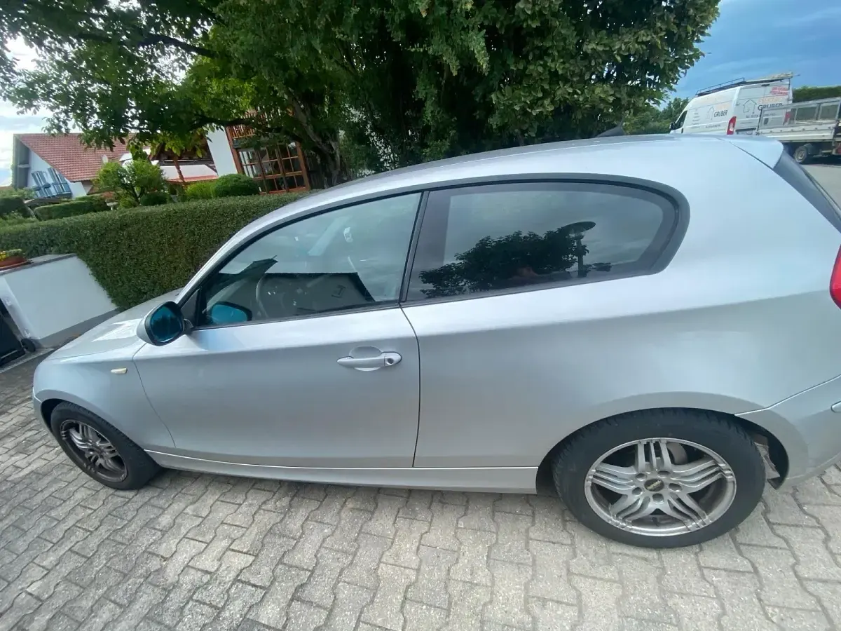 Gebraucht BMW 116 122 PS (89 kW) 2010 Silber Kleinwagen