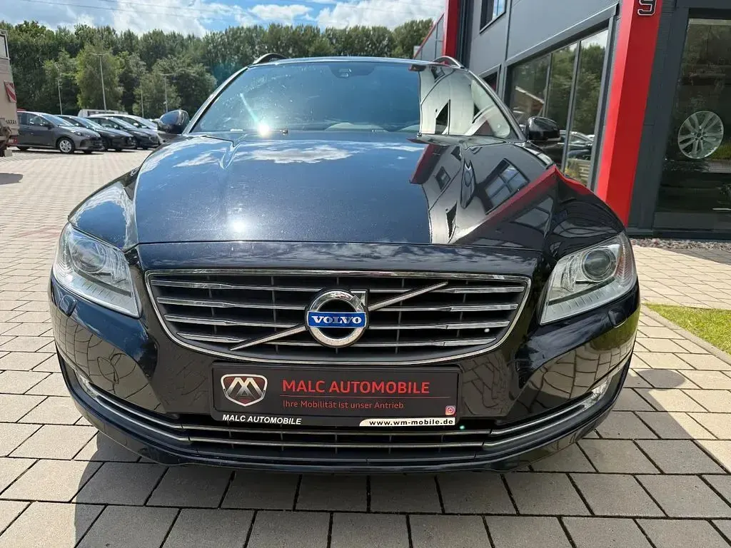 Gebraucht Volvo V70 Momentum 181 PS (133 kW) 2014 Schwarz Kombi