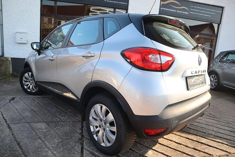 Gebraucht Renault Captur Dynamique 120 PS (88 kW) 2014 Silber SUV