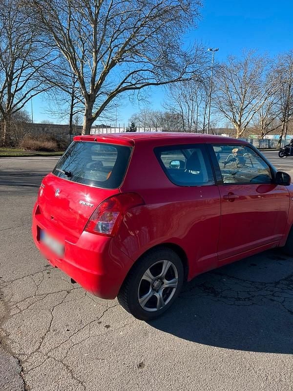 Gebraucht Suzuki Swift 92 PS (67 kW) 2008 Rot Kleinwagen