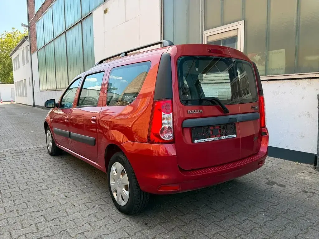 Gebraucht Dacia Logan MCV Lauréate 105 PS (77 kW) 2009 Rot Kombi