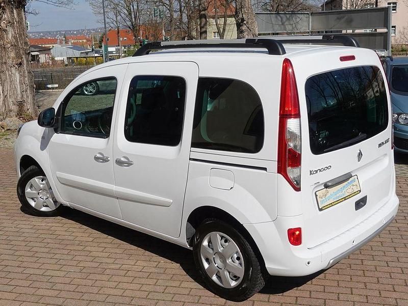 Gebraucht Renault Kangoo 110 PS (80 kW) 2017 Weiß Van / Kleinbus