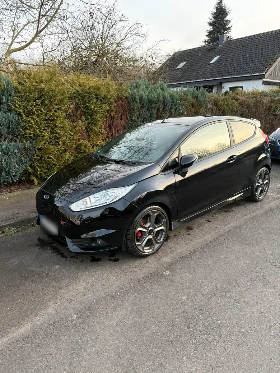 Używany Ford Fiesta ST 182 KM (133 kW) 2017 Czarny Hatchback