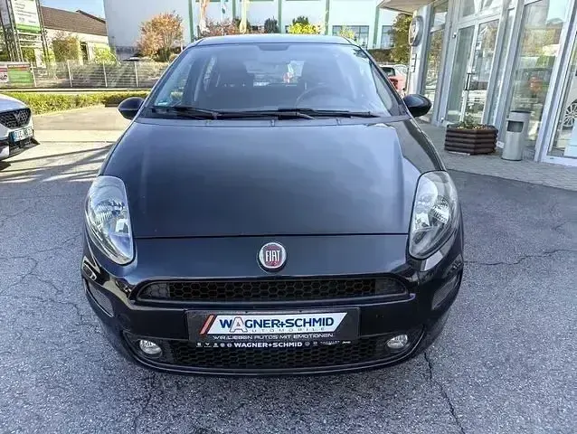 Gebraucht Fiat Punto Lounge 95 PS (69 kW) 2017 Colore esterno (blu suggestivo) Kleinwagen