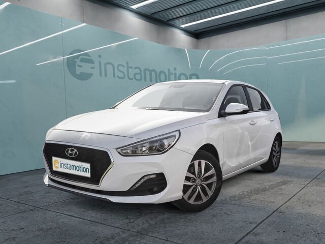Weiß Gebraucht 2019 Hyundai i30 Trend | 14.988 € (Fairer Preis) - Bild 1/2