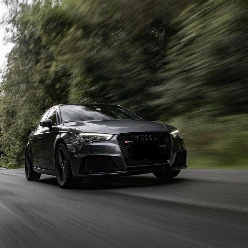 Gebraucht Audi RS3 Sport 367 PS (269 kW) 2016 Grau Limousine