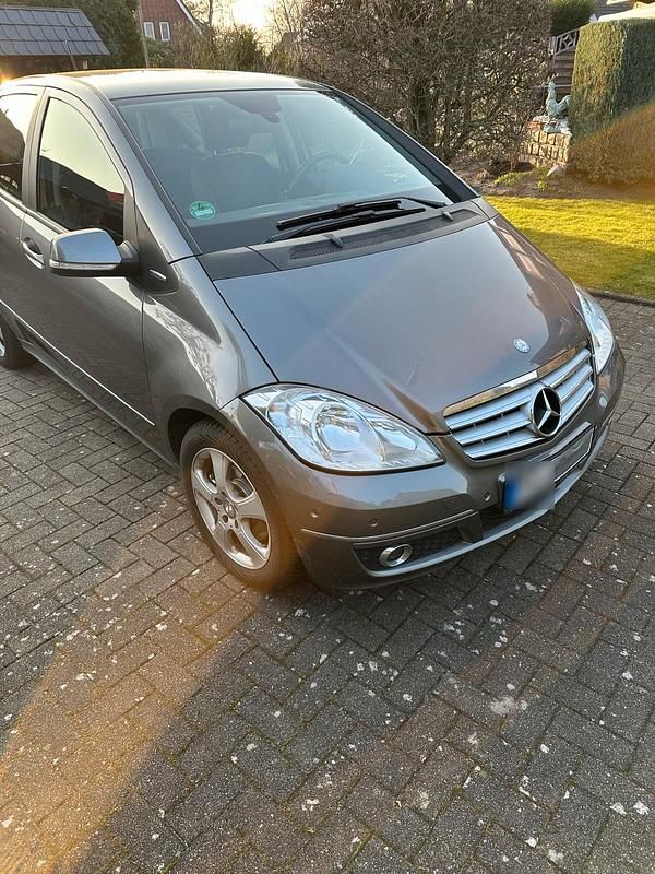 Gebraucht Mercedes A200 140 PS (102 kW) 2009 Silber Van / Kleinbus