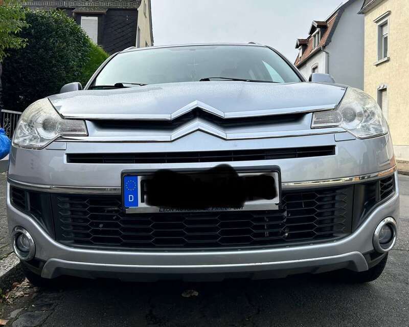 Grau Gebraucht 2007 Citroën C-Crosser Exclusive SUV | 7.399 € (Fairer Preis) - Bild 1/4