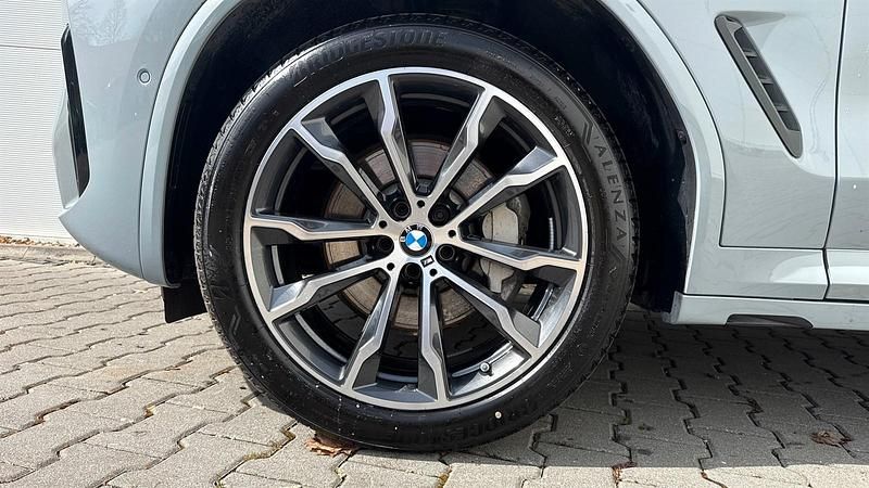 Gebraucht BMW X4 Efficient Dynamics 245 PS (180 kW) 2025 M brooklyn grau metallic SUV