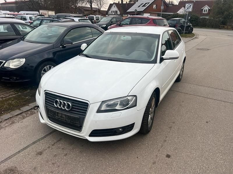 Gebraucht Audi A3 125 PS (91 kW) 2009 Weiß Kleinwagen