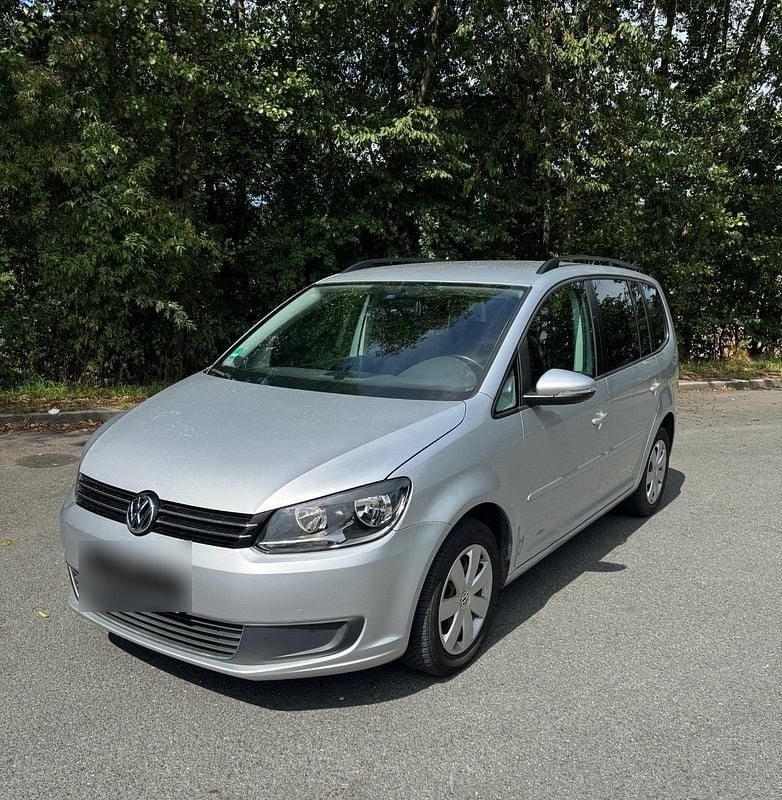 Silber Gebraucht 2013 VW Touran Van / Kleinbus | 8.800 € (Fairer Preis) - Bild 1/4
