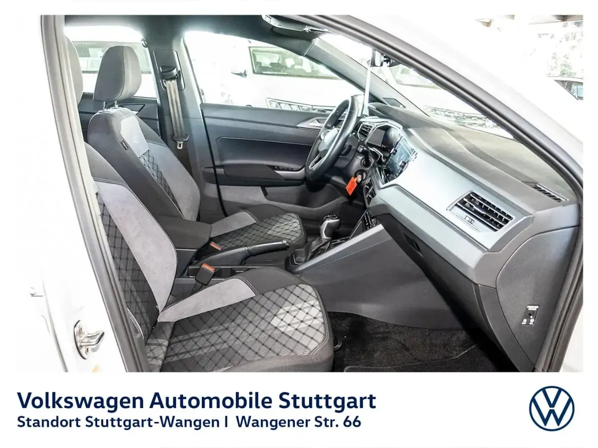 Gebraucht VW Polo R-line 110 PS (80 kW) 2023 Weiß Kleinwagen