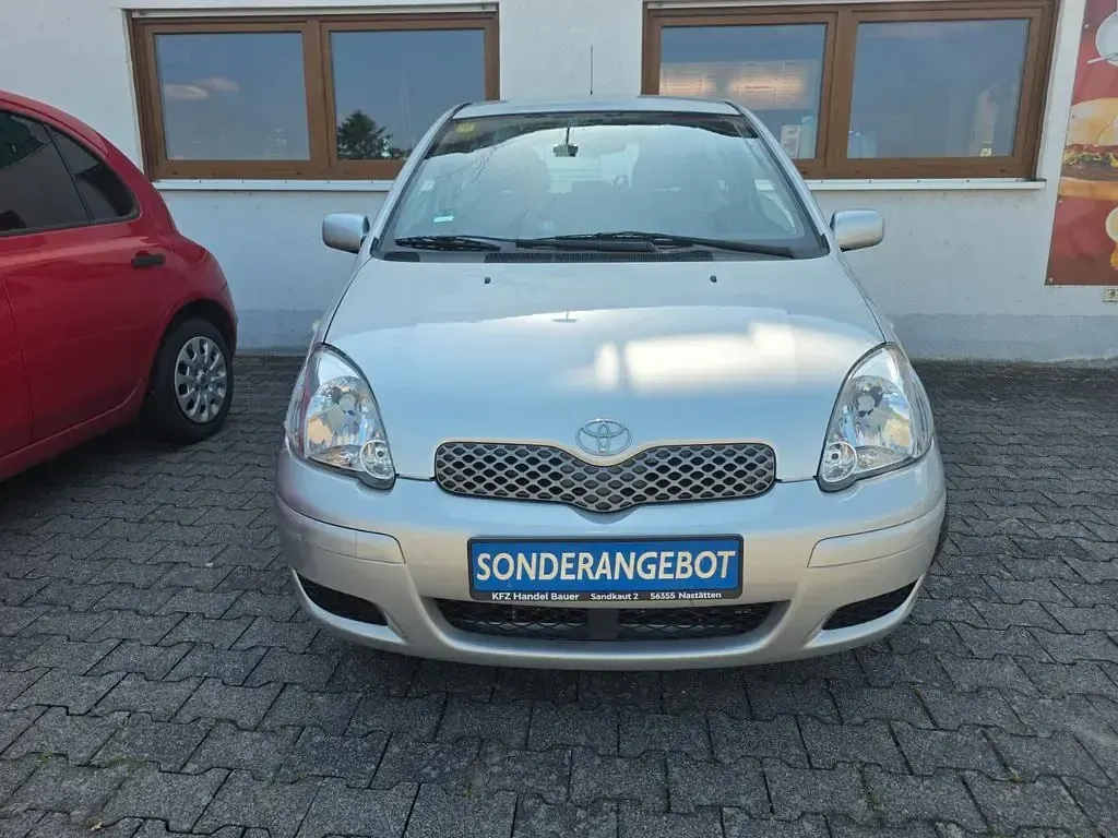 Gebraucht Toyota Yaris Sol 65 PS (47 kW) 2004 Silber Kleinwagen