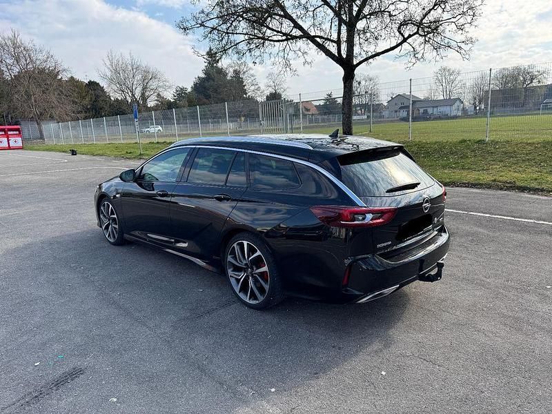 Gebraucht Opel Insignia 230 PS (169 kW) 2021 Schwarz Kombi