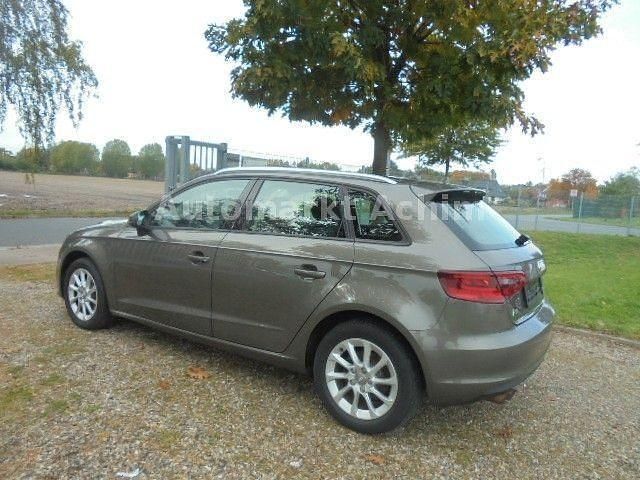 Gebraucht Audi A3 Ambiente 122 PS (89 kW) 2013 Grau Limousine