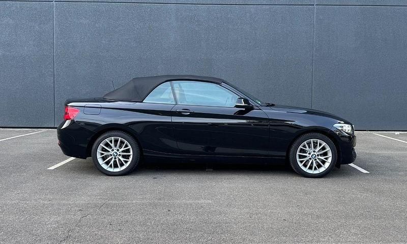 Gebraucht BMW 220 Advantage 184 PS (135 kW) 2018 Schwarz Cabrio