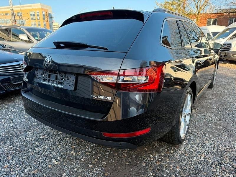Gebraucht Skoda Superb Ambition 150 PS (110 kW) 2015 Schwarz Kombi
