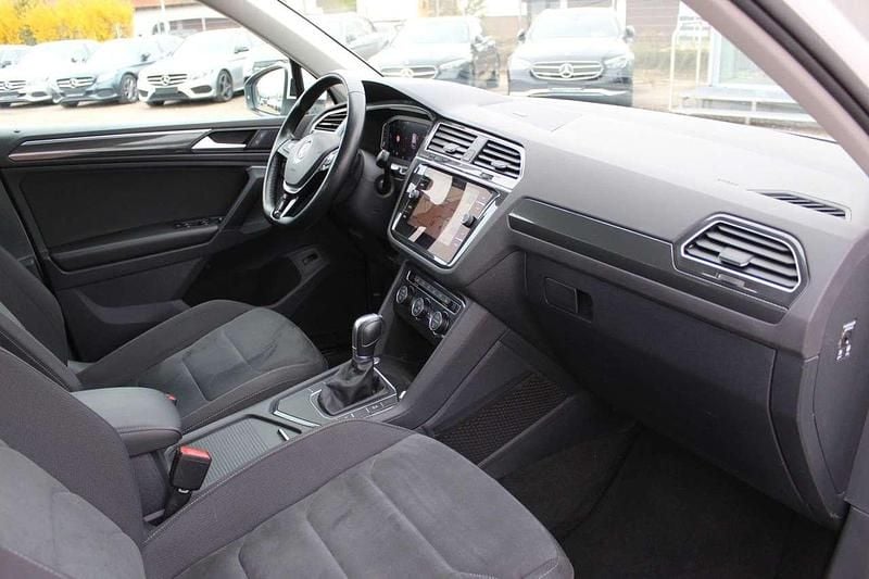 Gebraucht VW Tiguan R-line 150 PS (110 kW) 2019 Oryxweiss SUV