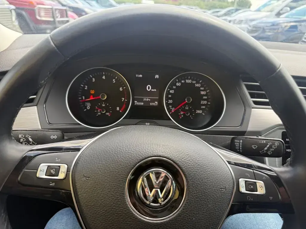 Gebraucht VW Passat Trendline 125 PS (91 kW) 2017 Andere Kombi