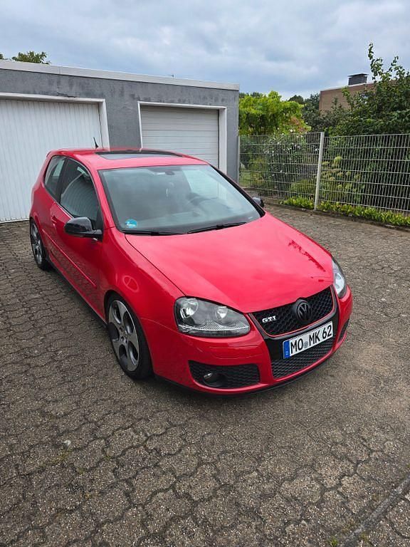 Rot Gebraucht 2006 VW Golf V GTI Limousine | 5.700 € (Fairer Preis) - Bild 1/4