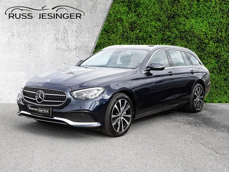Gebraucht Mercedes E300 Avantgarde 211 PS (155 kW) 2022 Blau Limousine