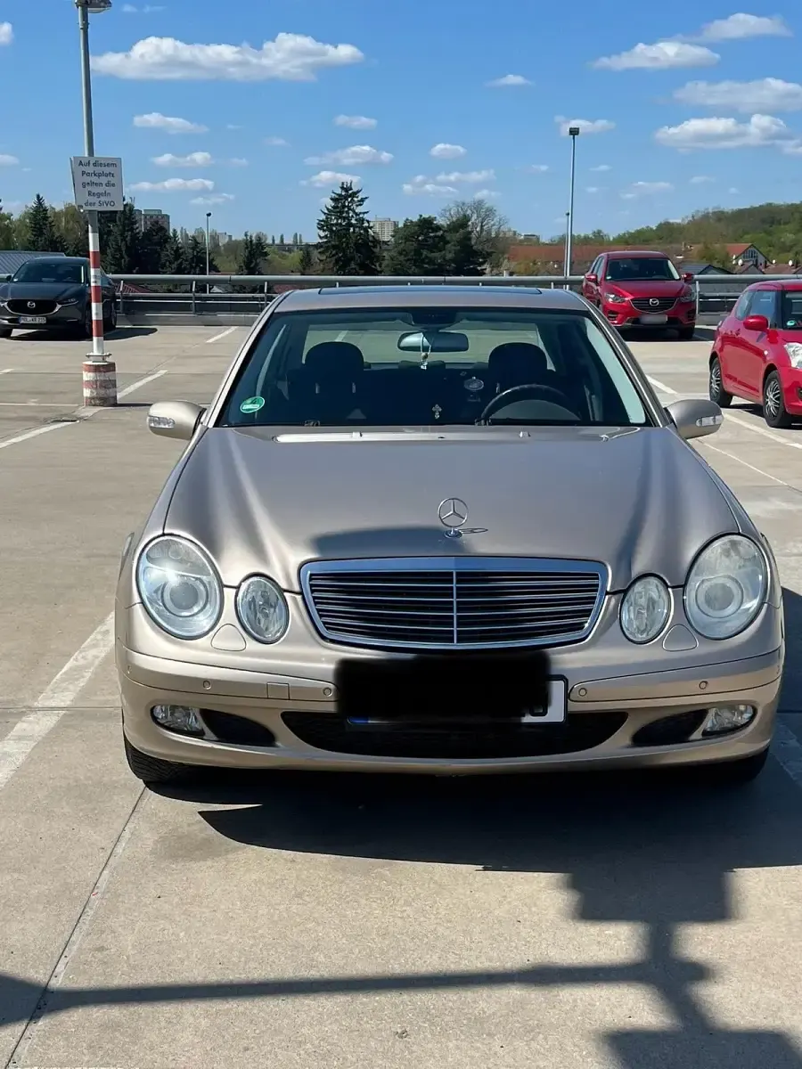 Second-hand Mercedes E320 204 CP (150 kW) 2004 Berlinǎ
