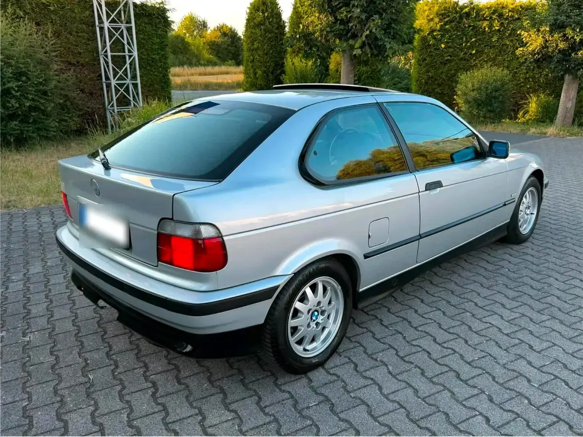 Gebraucht BMW 316 105 PS (77 kW) 1999 Silber Kleinwagen