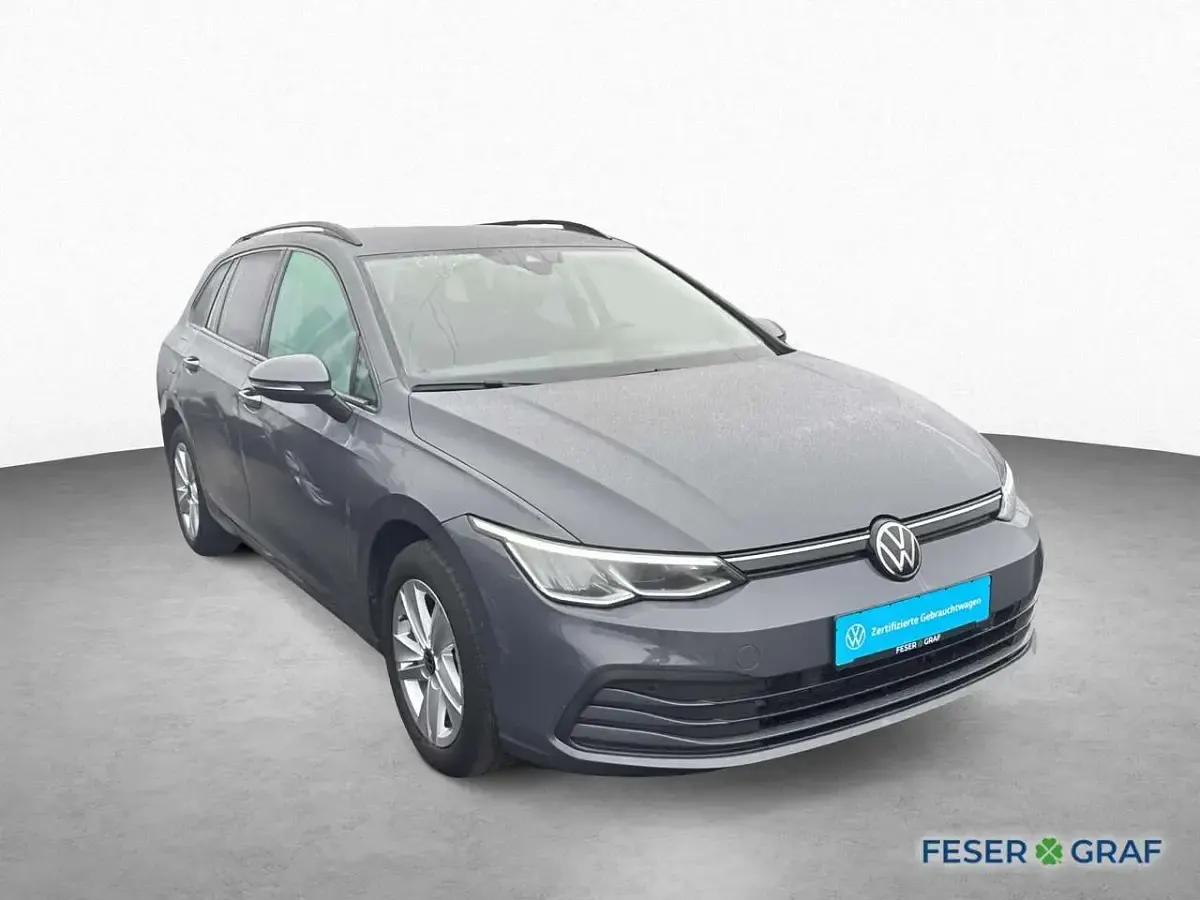 Second-hand VW Golf VIII Life 116 CP (85 kW) 2022 Gri Break