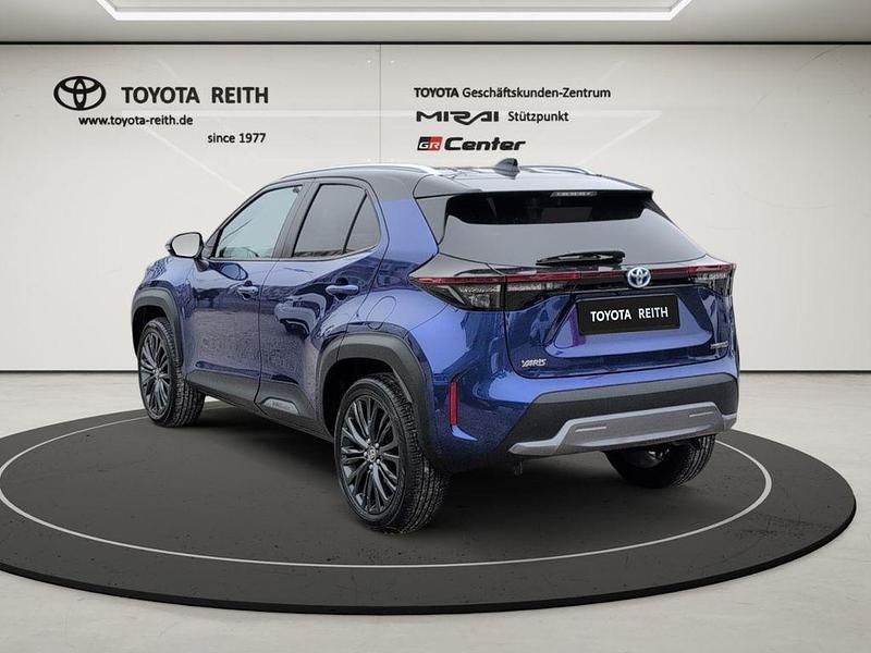 Gebraucht Toyota Yaris Hybrid 116 PS (85 kW) 2022 Blau Kleinwagen