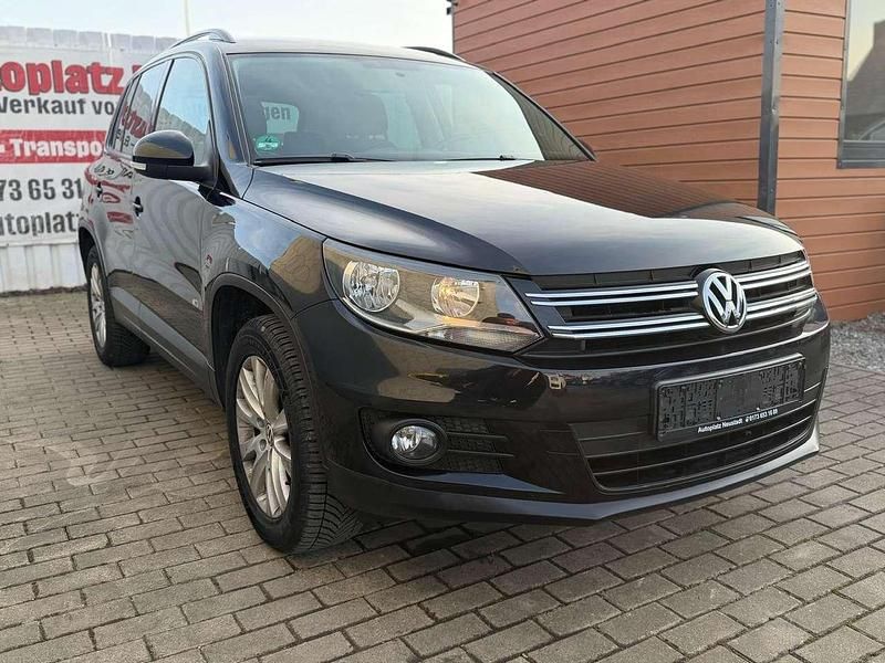 Gebraucht VW Tiguan Trendline 160 PS (117 kW) 2012 Deep black perleffekt SUV