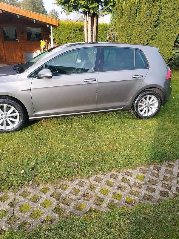 Gebraucht VW Golf VII 125 PS (91 kW) 2015 Grau Limousine