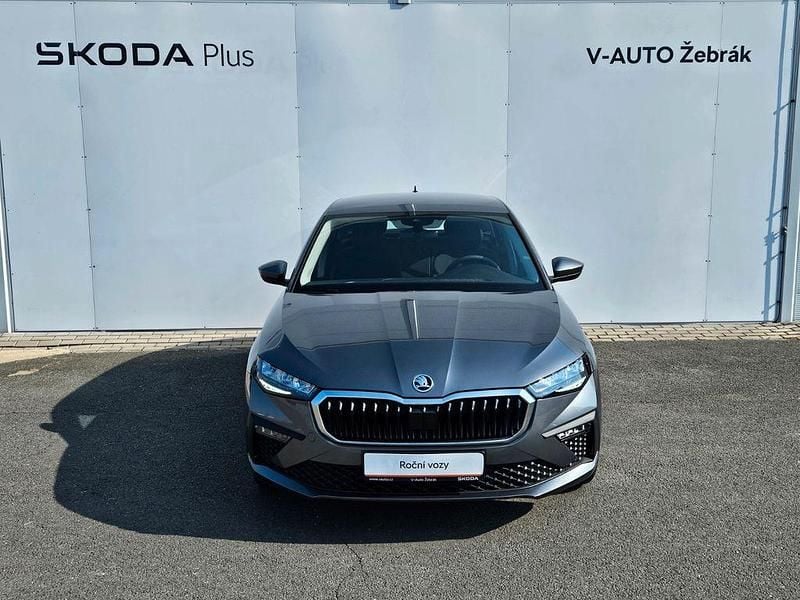 Gebraucht Skoda Scala Selection 116 PS (85 kW) 2024 Grau Kleinwagen