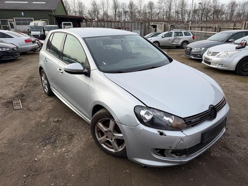 Gebraucht VW Golf VI Trendline 105 PS (77 kW) 2011 Silber Kleinwagen