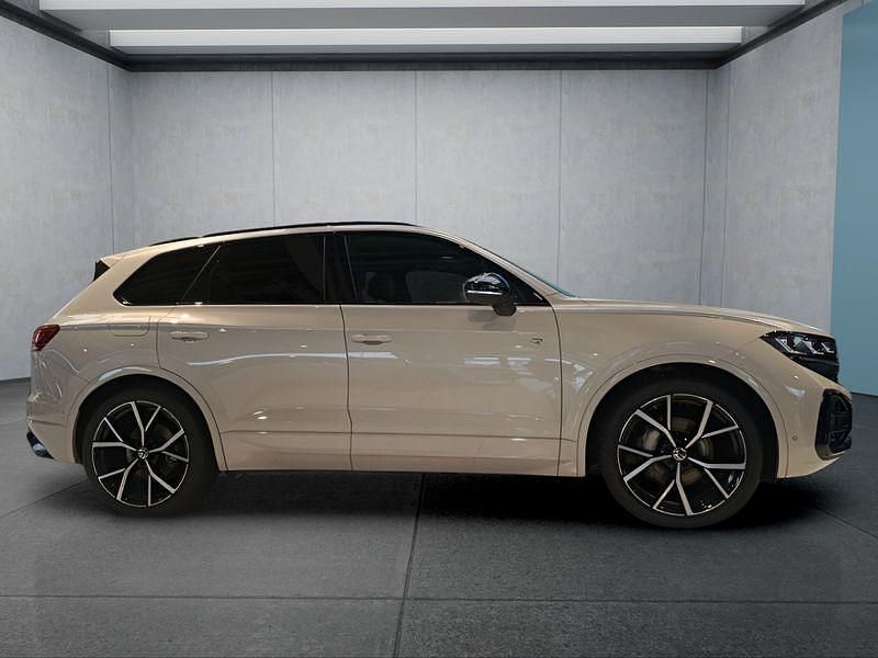 Gebraucht VW Touareg 286 PS (210 kW) 2025 Beige SUV