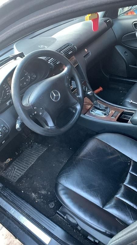 Gebraucht Mercedes C200 136 PS (100 kW) 2005 Schwarz Kombi