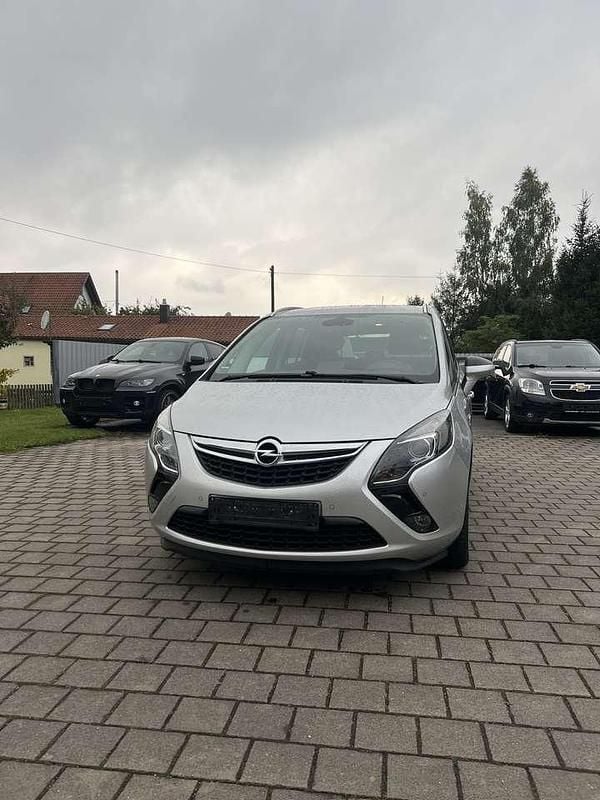 Argonsilb/switchblade silver Gebraucht 2016 Opel Zafira Tourer drive Van / Kleinbus | 7.999 € (Guter Preis) - Bild 1/4
