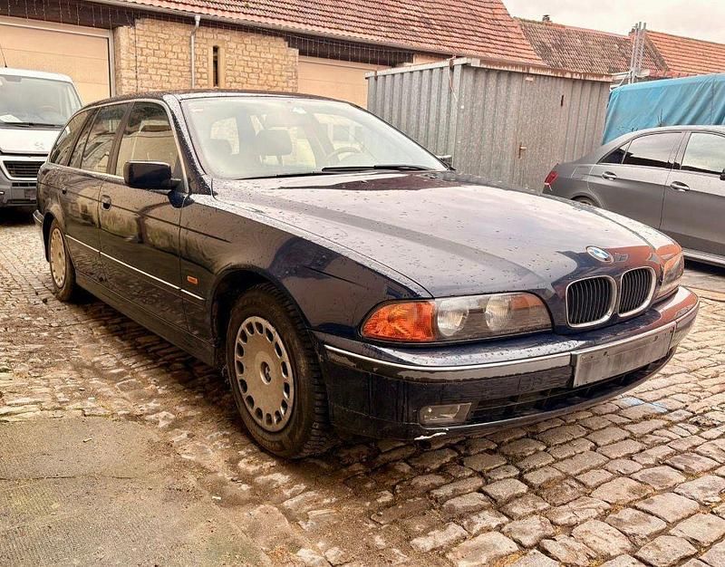 Gebraucht BMW 520 150 PS (110 kW) 1997 Blau Kombi